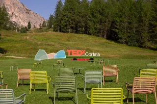 TEDxCortina 2024 - sedia Net Relax