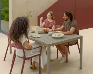 Oggi chi acquista Nardi può essere orgoglioso di possedere un prodotto italiano, dal design unico e originale, funzionale e creato nel rispetto dell’ambiente.